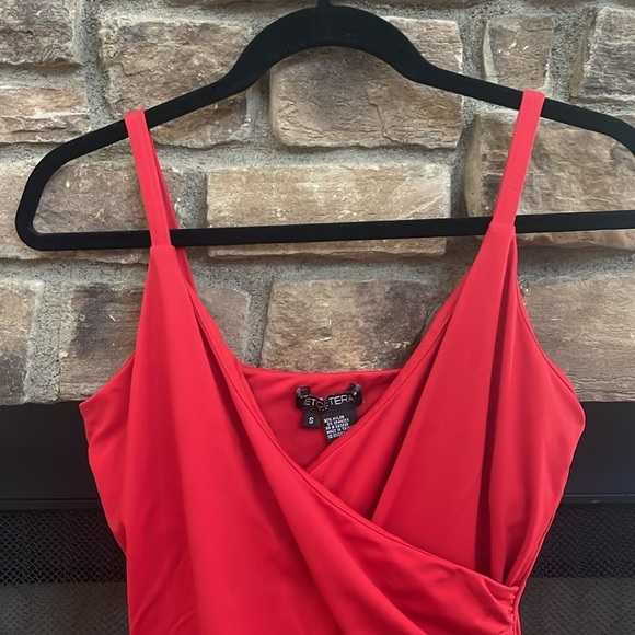 Etcetera red, criss-cross blouse. Size Small. - Picture 4 of 6